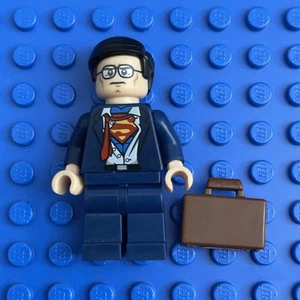 LEGO Clark Kent / Superman Minifigure Super Heroes DC (2013) - Picture 1 of 6