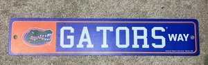 Letrero de fútbol Florida Gators 17.5" x 5" Gators Way hombre cueva dormitorio Wincraft - Imagen 1 de 7