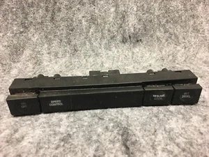 1990-1994 Chrysler LeBaron 4dr Sedan Steering Wheel Cruise Control Switch 32264 - Picture 1 of 3