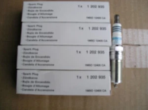 Ford Focus RS Mk1 NEW SPARK PLUGS x 4 GENUINE Ford 1202935 - Picture 1 of 1
