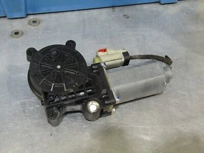 2005-2010 Chrysler 300 OEM RH passenger side rear window motor 06 07 08 09 10 - Image 1 of 2