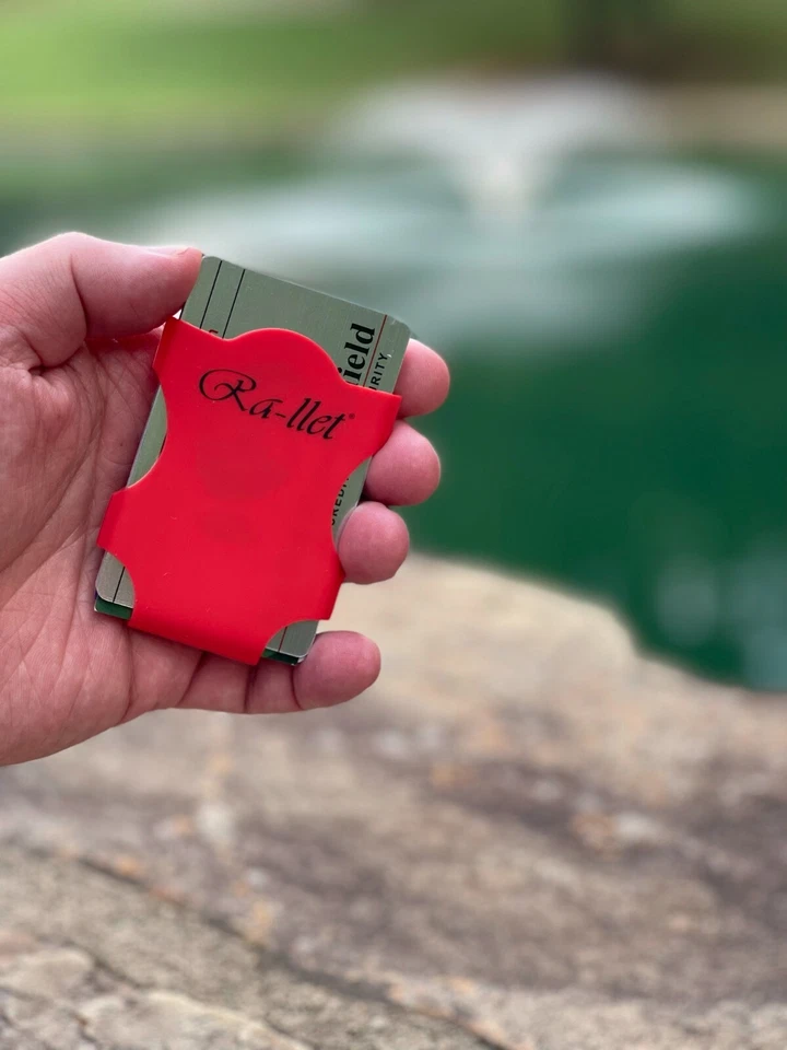 ¡NUEVO DISEÑO! Cartera minimalista patentada y primera vez no metálica (clip de dinero ancho)  Foto 1 de 4