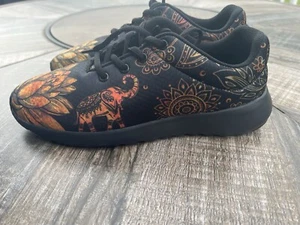Yes We Vibe Lotus Sneakers bunt lebendig abstrakt Herren 6 Damen 8 neu ohne Etikett - Bild 1 von 12