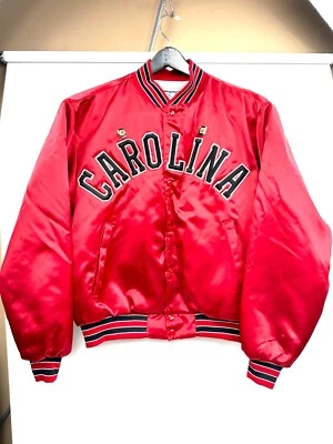 Chaqueta South Carolina Gamecocks De Colección Años 80-90 Swingster Roja Satinada XL con 2 Prendedores de Equipo Foto 1 de 4