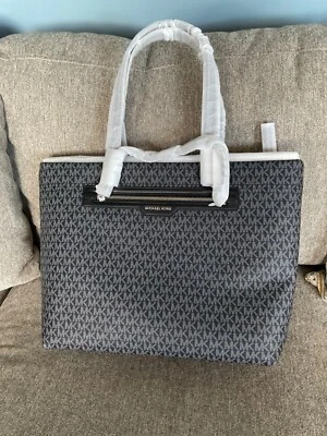 MICHAEL KORS SLATER LG TRAVEL TOTE BAG BLACK / OPTIC WHITE LOGOPRINT NEW W/ TAGS - Image 1 of 4