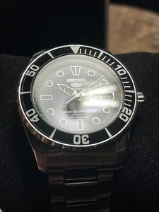 SEIKO 5 Sports SNZF17K1 23 JewelsAutomatic Black Dial Stainless SteelMen Watch - Bild 1 von 8