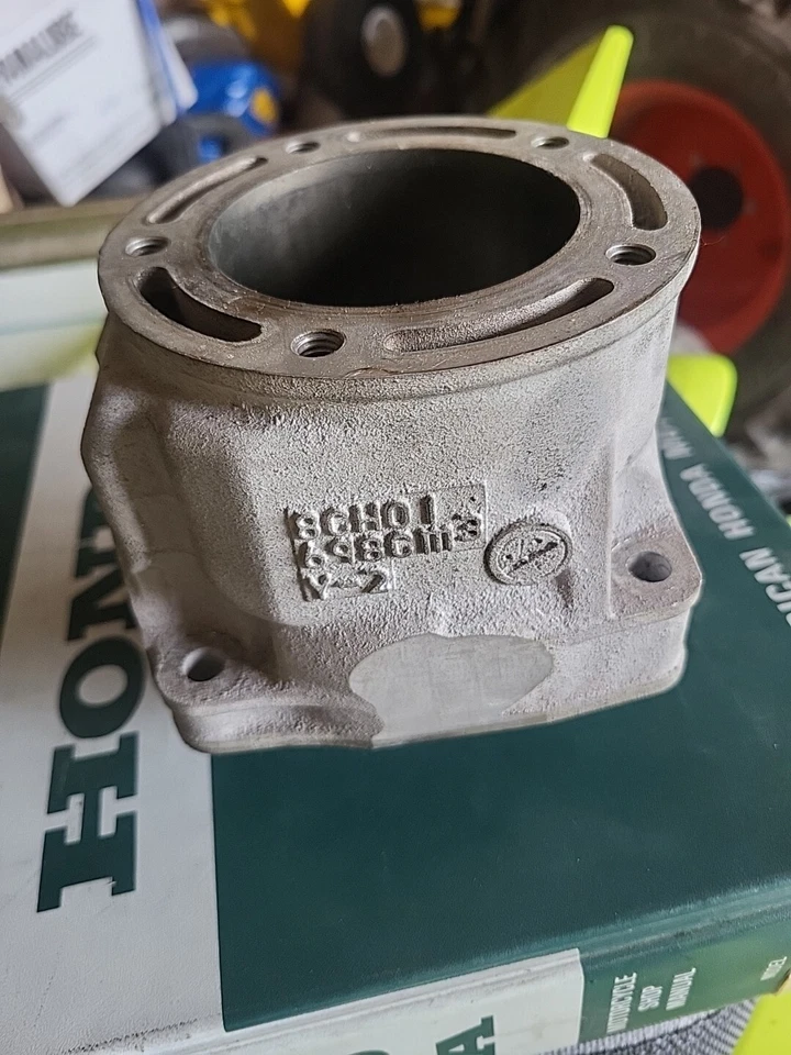 1997 YAMAHA 700 SX CYLINDER Piston 8CH01 SXR VENTURE VMAX DELUXE  — 第 1/4 张图片