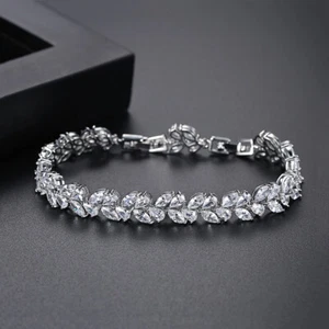 Fashion Banquet Temperament White Zircon Gold Plated Women's Bracelet - Picture 1 of 7