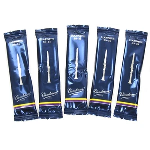 Vandoren Traditional Bb Clarinet Reeds, 5 Pack - Picture 1 of 5