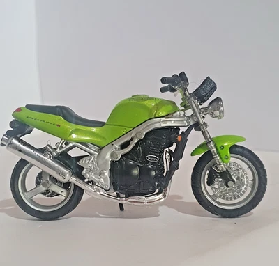 Maisto 1:18 TRIUMPH SPEED TRIPLE Motorcycle, Diecast metal. Used. - Image 1 of 4