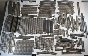 HO Scale Model Train Track Lot 100+ Pieces Atlas/TYCO/Snap Switch– UNTESTED - Picture 1 of 17