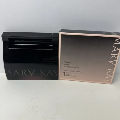 Estuche de Maquillaje Compacto Mary Kay Cierre Magnético Negro Sin Rellenar V. 017362 Foto 1 de 4