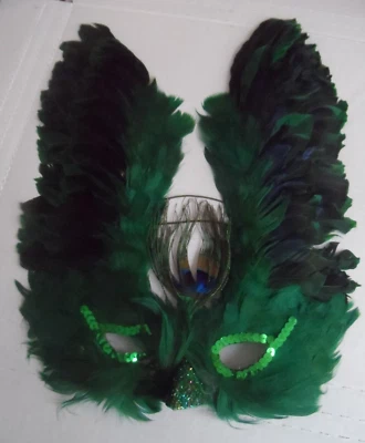 Feathered Green & Black Mask - MARDI GRAS MASQUERADE PARTY EYE MASK - HALLOWEEN - Image 1 of 3