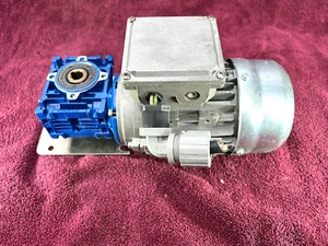 MOTOR MOTOR TS63C4 Motorvario *con ENGRANAJE TRANSPORTADOR DE TORNILLO* 6824018-041 NMRV 030 * EXCELENTE ESTADO* - Imagen 1 de 6