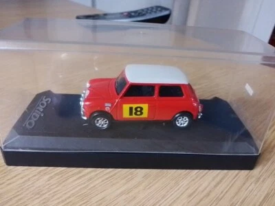 Solido Mini Cooper 1968 auto de rally de Montecarlo número 18. Escala 1:43. Foto 1 de 4