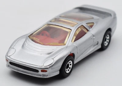 火柴盒 Superfast Jaguar XJ 220 银色。 泰国制造 — 第 1/4 张图片