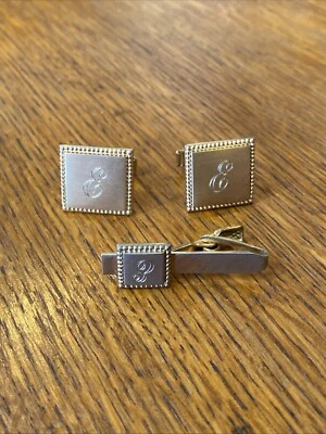 Juego de gemelos Pioneer vintage con clip de corbata grabado con “E” Foto 1 de 4