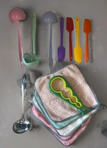 Kitchen Set•4 Ladles•4 Small Spatulas•5 Dishcloths And A Jar Opener - Picture 1 of 1