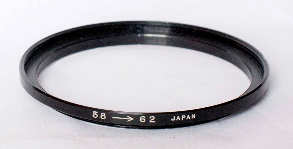 Unbranded 49mm - 58mm step up ring. - Image 1 of 1