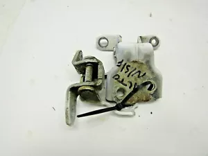 SUZUKI ALTO 2009-14 PAIR OF NEARSIDE/LEFT FRONT DOOR HINGES (5 DOOR) #2200 - Picture 1 of 5