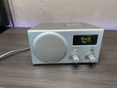 Boston Acoustic Recepter Radio AM/FM Dual Alarm Clock Silver Works & Sound Great - Image 1 of 4