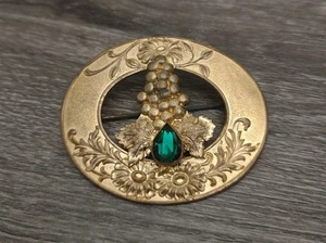 Antique Art Nouveau Brooch Pin Gold Plated Green Stone Grapes - Picture 1 of 12