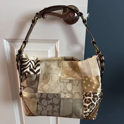 Bolso/Cartera Coach Patchwork Carly Marrón/Dorado 12"x 10" No. B0793-10814 Foto 1 de 4