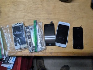 Apple iPhone 6 Lot  - Picture 1 of 11