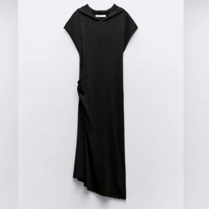 Neu mit Etikett Zara ärmelloses transparentes schwarzes Midikleid mit Kapuze und Seitenschlitz Größe M-L - Bild 1 von 15