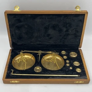 Vintage Brass Apothecary Travel Size Balance Beam Scale Wood Case Made In India - Picture 1 of 15