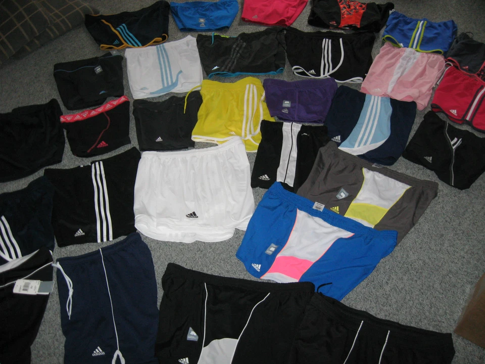 Pantalones cortos deportivos/atléticos para mujer ADIDAS, poliéster, banda elástica, todos los estilos y tallas Foto 1 de 1