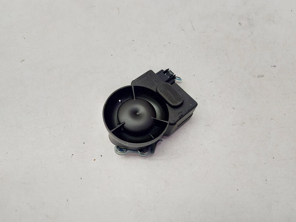 LEXUS CT CT200H ALARMA ANTIRROBO SEÑAL SIRENA 2012 89040-76010 Foto 1 de 4