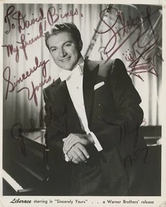 LIBERACE: Signed Photograph to the Lighting Designer at the Palace Theatre - Picture 1 of 1
