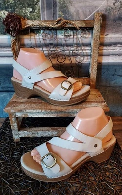Dansko Shari Ivory Leather Strappy Wedge Sandals Euro Size 39 US 8.5-9 NWOB - Image 1 of 4