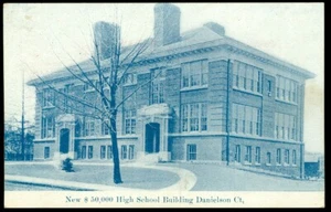 HIGH SCHOOL - DANIELSON, CT POSTCARD - Picture 1 of 1