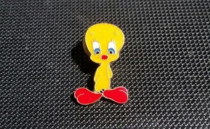 Tweety Comic Pin 16x24mm - Picture 1 of 1