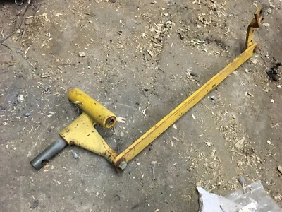 Cub Cadet Narrow Frame Rear Lift Tiller Sleeve Hitch 100 102 122 124 125 - Image 1 of 4