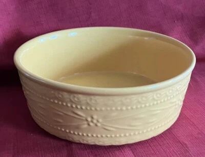 Cuenco para servir Temptations By Tara Old World amarillo en relieve de 2 cuartos Foto 1 de 4