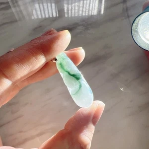 Beautiful Natural A Grade Burma Jade Pea Pendant Necklace - Picture 1 of 5