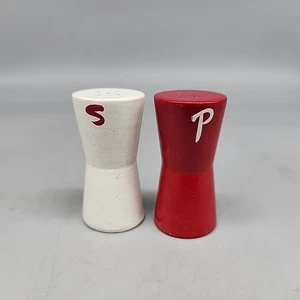 Vintage Mini Wood Hour Glass Shape Salt & Pepper Shakers Red White Japan 2" - Picture 1 of 4