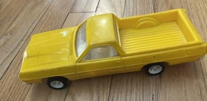 Ford Ranchero El Camino Low Rider amarillo Tonka vintage para camiones Tonka - Imagen 1 de 7