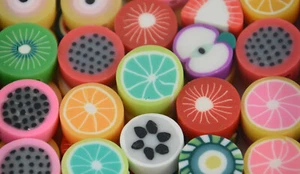 Pack of 20 Assorted Fruit Jewellery Necklace Bracelet Making Craft Clay Beads - Picture 1 of 3