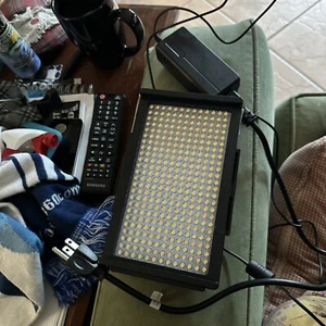 Fotodiox Pro LED-312DS Professional 312 LED Dimmable Bicolor Adjustable Lighting - Picture 1 of 5