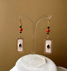 Orecchini in argento 925, vero corallo rosso mediterraneo e zamak laccato a mano - Foto 1 di 6