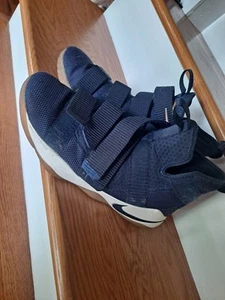 Scarpe da basket Nike LeBron Soldier 11 blu uomo 13 pre-loved NO SCATOLA - Foto 1 di 7