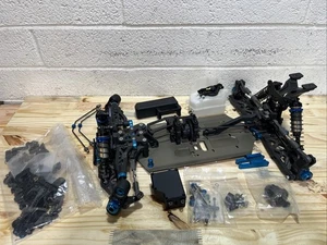 Team Associated Rc8b4 - Picture 1 of 18