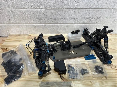 Team Associated Rc8b4 - Image 1 of 4