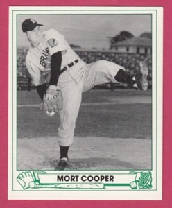 1946 Playball Baseball Card # 34 Mort Cooper -- Boston Braves