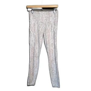 Athleta Salutation Stash Pocket Leggings Size Small Multicolor Camo Print - Bild 1 von 4