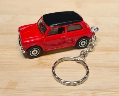 1/64 DIECAST MODEL CAR 1964 AUSTIN MINI COOPER 1275S KEYCHAIN KEYRING  - Image 1 of 4
